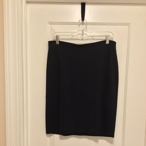 Premise Size 8 Black Skirt - Excellent Condition - Gold Back Zipper and Stretch